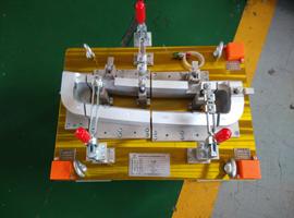 ���μ����